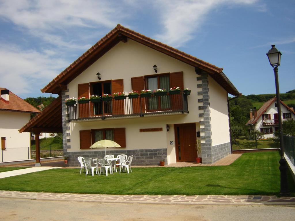 Casa Rural Irugoienea Guest House Espinal-Auzperri Exterior photo